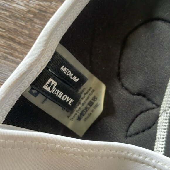 Muxilove Floral neoprene Bikini Top - Picture 3 of 3